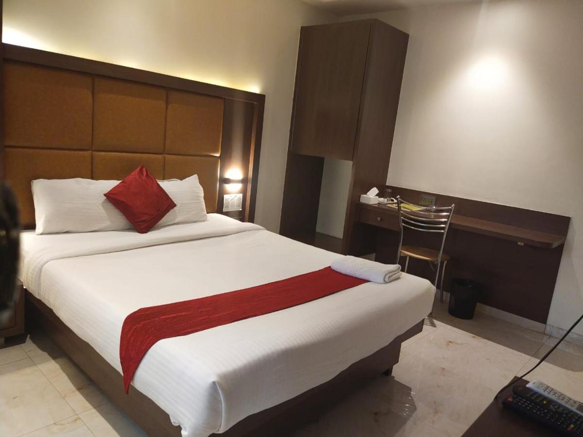 Hotel Monarch Express Near Karnala Sports Academy Panvel,Navi Mumbai Eksteriør bilde